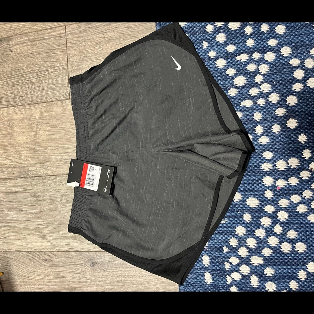 new nike short